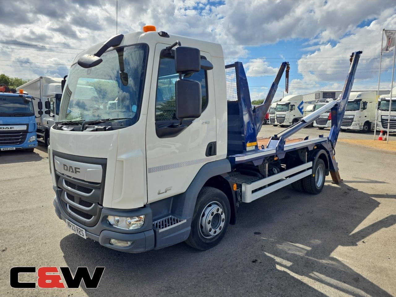 Vehicle image 15